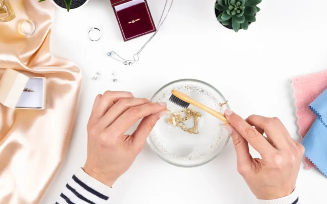 Come pulire gioielli in Oro Giallo 18 carati in modo naturale